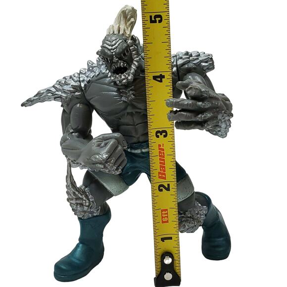 1995 DC Comics Doomsday Action Figure Superman Vintage Missing A Finger - Picture 2 of 5